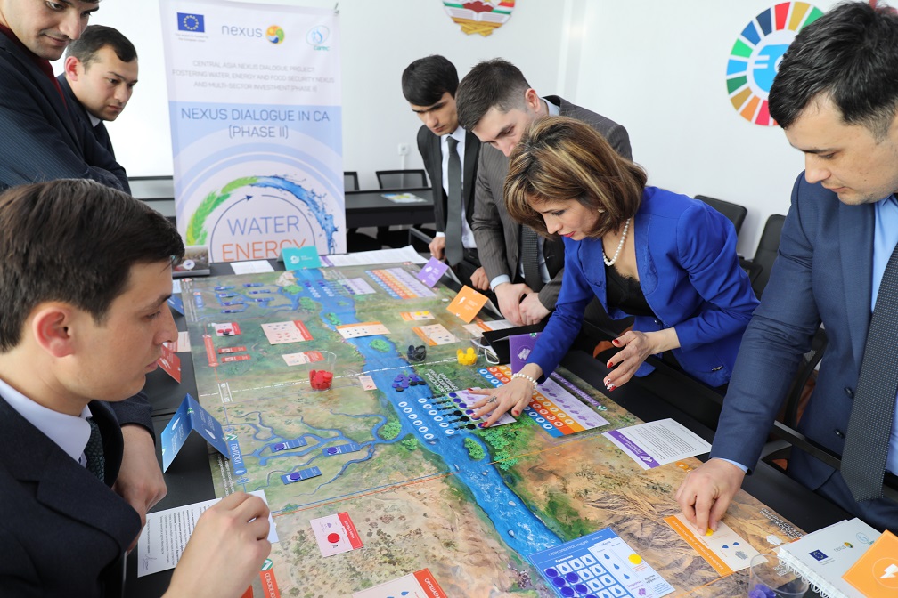ЕС поддерживает интеграцию подхода взаимосвязи «вода-энергия-продовольствие» в образовательные программы в Таджикистане
